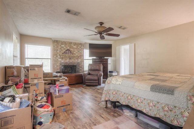 88 Wood Lodge Drive, Huntsville, TX 77320