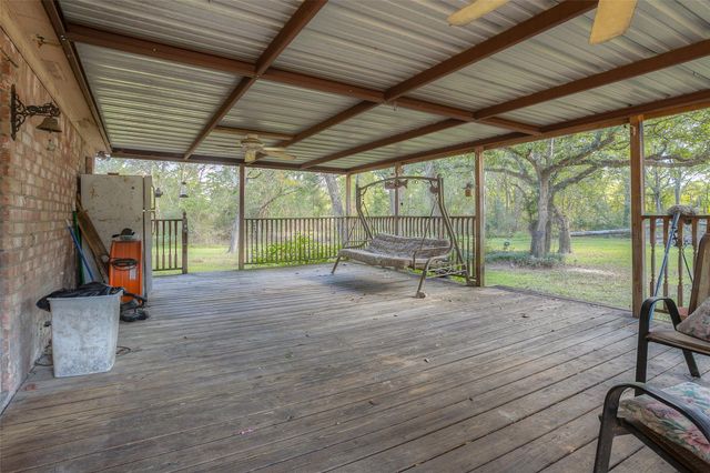 88 Wood Lodge Drive, Huntsville, TX 77320