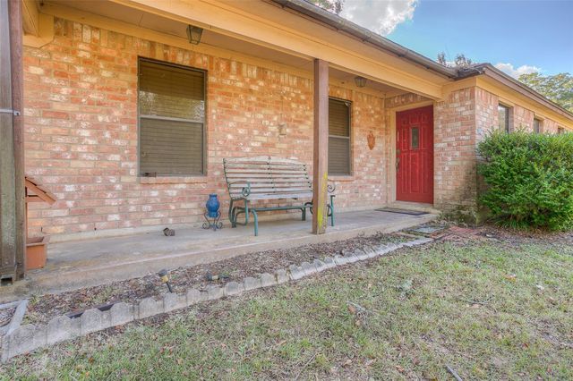 88 Wood Lodge Drive, Huntsville, TX 77320