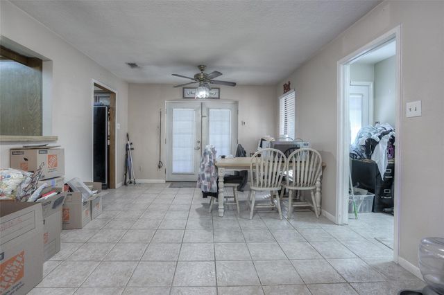 88 Wood Lodge Drive, Huntsville, TX 77320