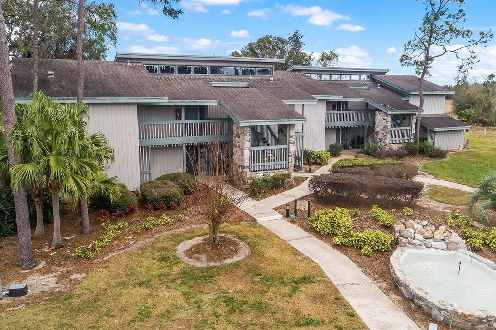 Image 1 of property listing at 2070/2071 CORNER LAKE DRIVE AB, Haines City, FL 33844