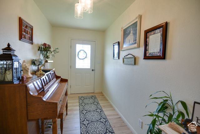 140 W 100 S, Manderfield, UT 84713