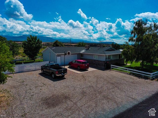140 W 100 S, Manderfield, UT 84713