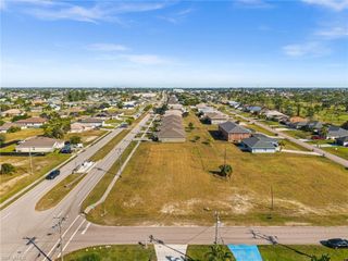 1422 SW Trafalgar PKWY, Cape Coral, FL 33991