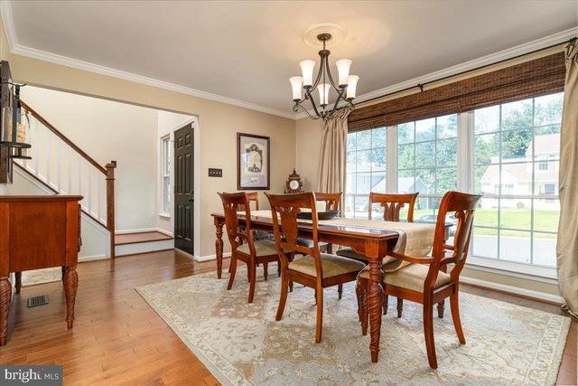 13452 LAKE SHORE DR, Herndon, VA 20171