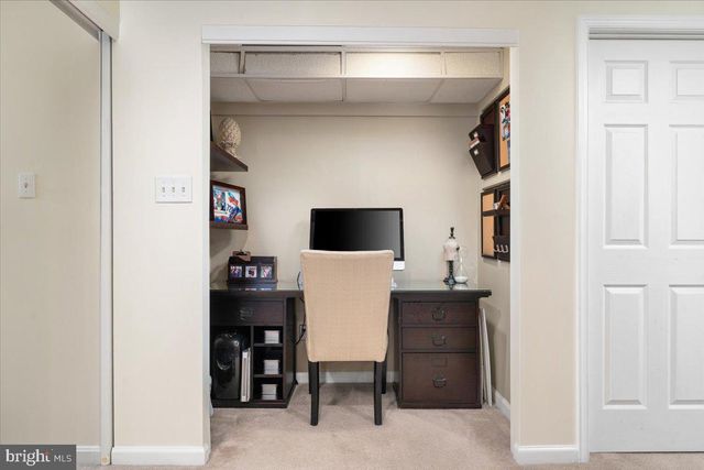 13452 LAKE SHORE DR, Herndon, VA 20171