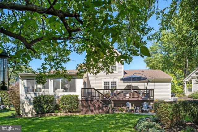 13452 LAKE SHORE DR, Herndon, VA 20171