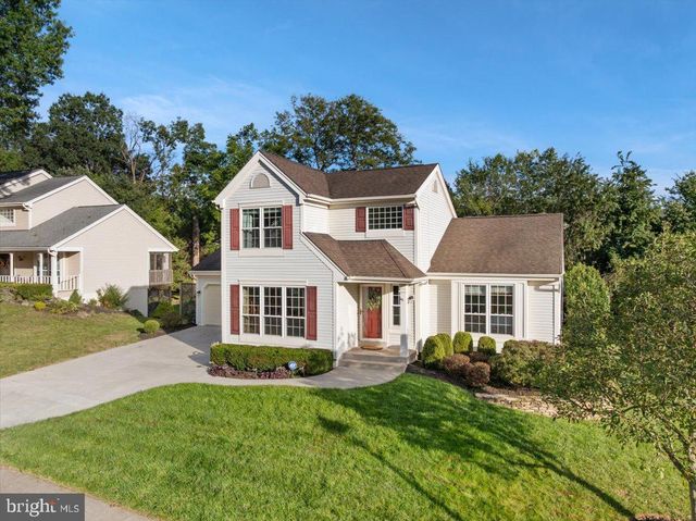 13452 LAKE SHORE DR, Herndon, VA 20171