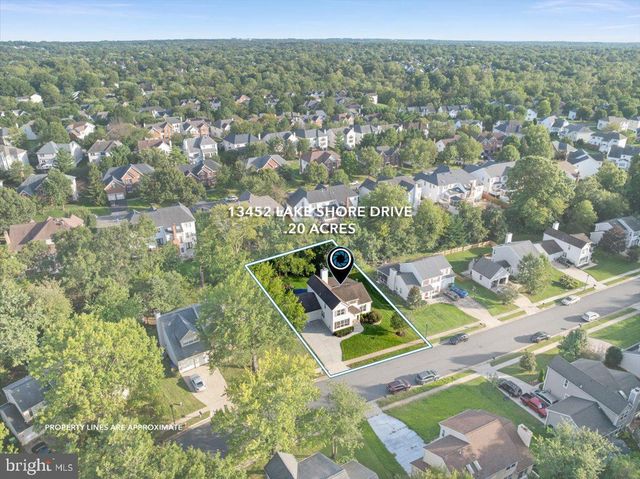 13452 LAKE SHORE DR, Herndon, VA 20171