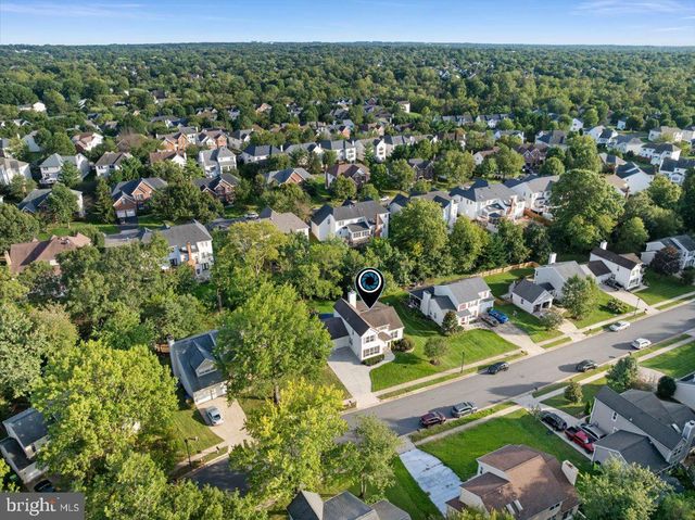 13452 LAKE SHORE DR, Herndon, VA 20171