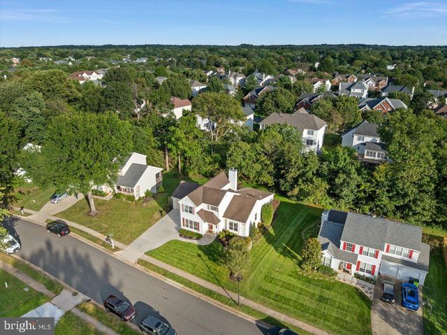 13452 LAKE SHORE DR, Herndon, VA 20171