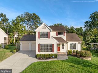 13452 LAKE SHORE DR, Herndon, VA 20171