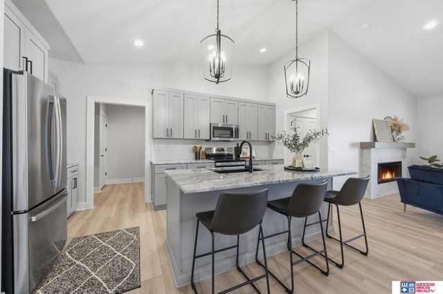 9132 Lucena Drive, Lincoln, NE 68520