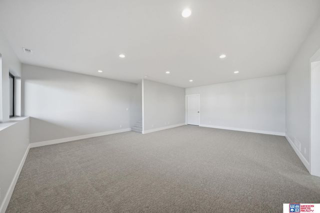 9132 Lucena Drive, Lincoln, NE 68520