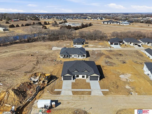 9132 Lucena Drive, Lincoln, NE 68520