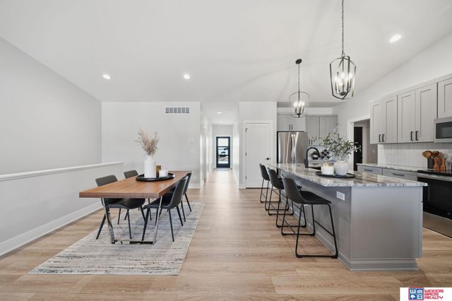 9132 Lucena Drive, Lincoln, NE 68520