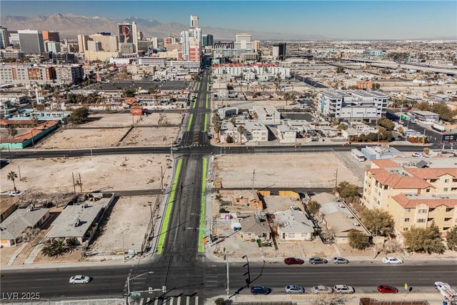 203 North 13th Street, Las Vegas, NV 89101