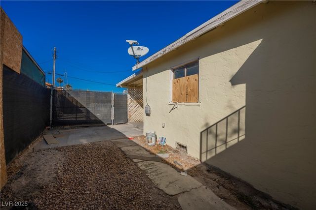 203 North 13th Street, Las Vegas, NV 89101