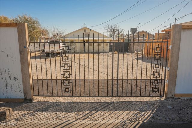 203 North 13th Street, Las Vegas, NV 89101