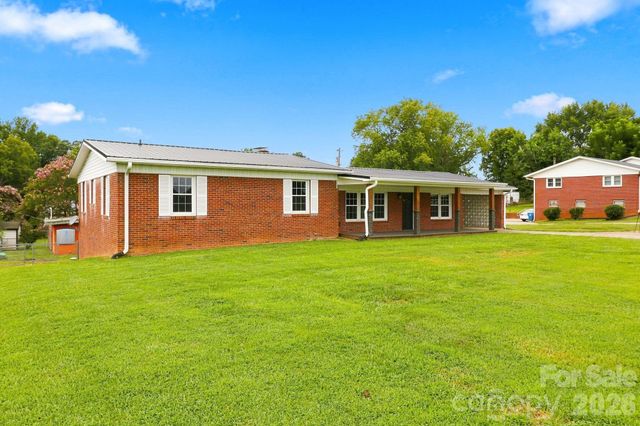 1664 Chase High Road, Forest City, NC 28043