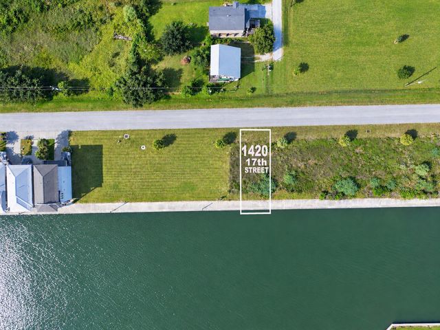 1418 17th Street, Port Bolivar, TX 77650