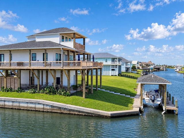 1418 17th Street, Port Bolivar, TX 77650