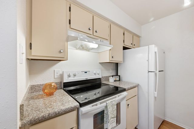 18800 Egret Bay Boulevard 300, Webster, TX 77058
