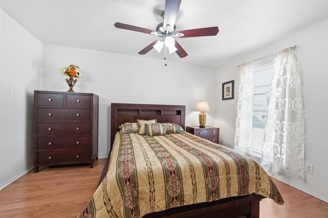 18800 Egret Bay Boulevard 300, Webster, TX 77058
