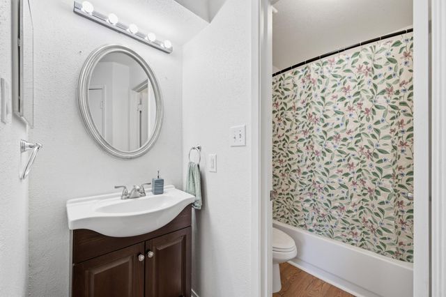 18800 Egret Bay Boulevard 300, Webster, TX 77058