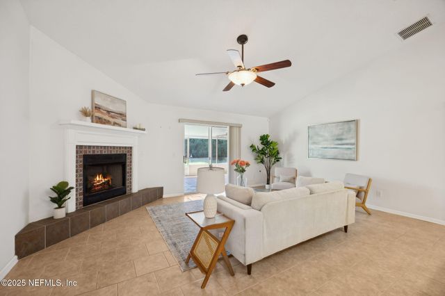 36 CURRANT Avenue, Middleburg, FL 32068