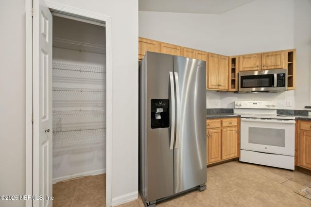 36 CURRANT Avenue, Middleburg, FL 32068