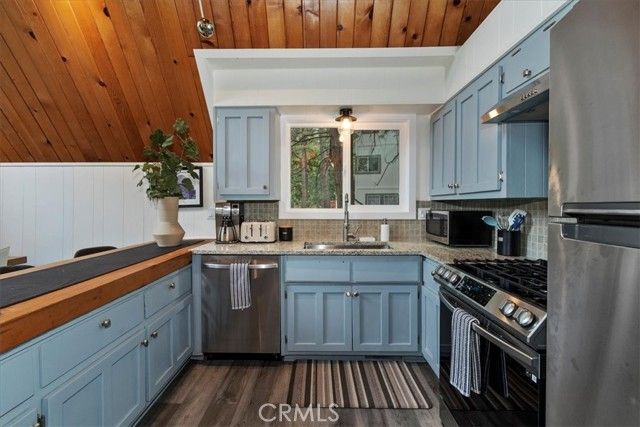 155 Birchwood, Lake Arrowhead, CA 92352