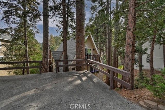155 Birchwood, Lake Arrowhead, CA 92352