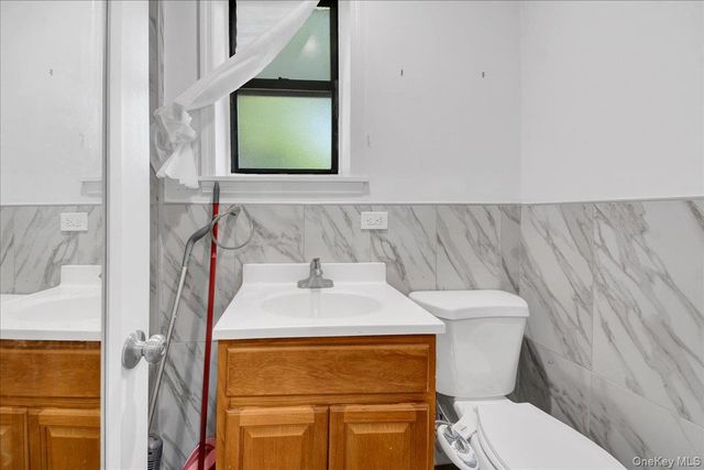 1748 Cross Bronx Expressway, Bronx, NY 10472