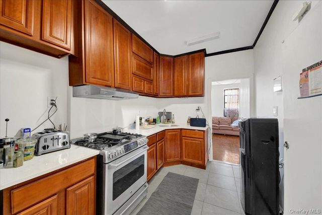 1748 Cross Bronx Expressway, Bronx, NY 10472