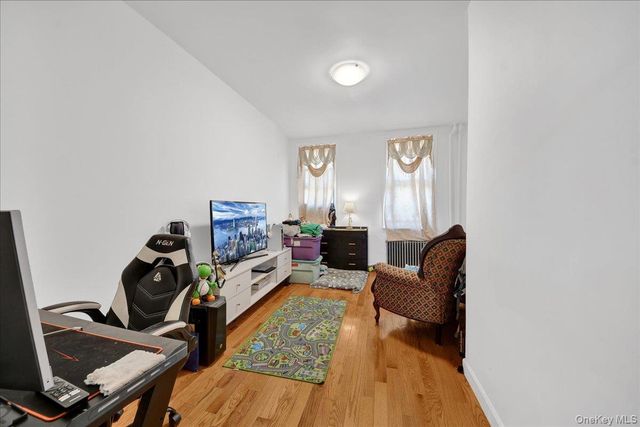 1748 Cross Bronx Expressway, Bronx, NY 10472