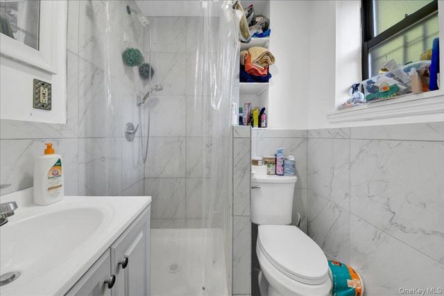 1748 Cross Bronx Expressway, Bronx, NY 10472