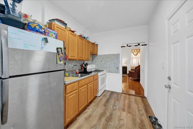 1748 Cross Bronx Expressway, Bronx, NY 10472