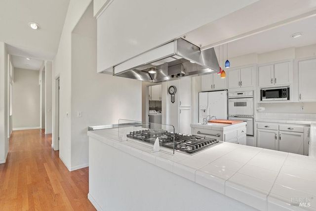 6271 Meadowstone Dr, Santa Rosa, CA 95409