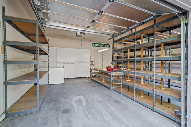 6271 Meadowstone Dr, Santa Rosa, CA 95409