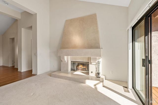 6271 Meadowstone Dr, Santa Rosa, CA 95409