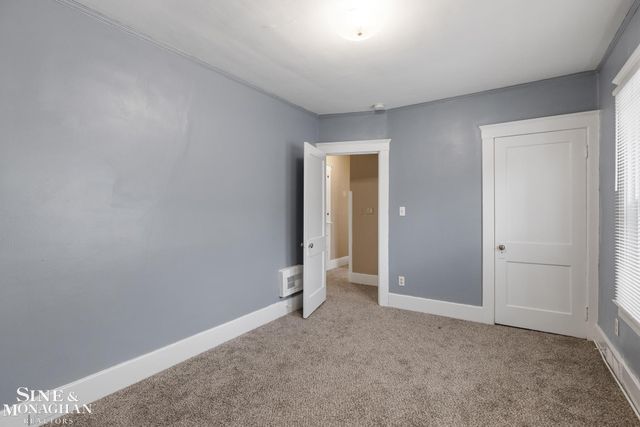 451 Saint Clair Avenue, Grosse Pointe, MI 48230