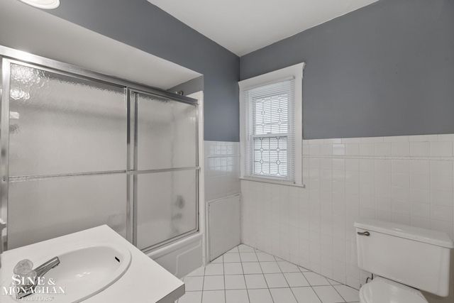 451 Saint Clair Avenue, Grosse Pointe, MI 48230
