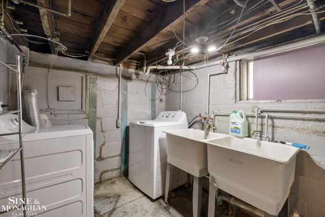451 Saint Clair Avenue, Grosse Pointe, MI 48230