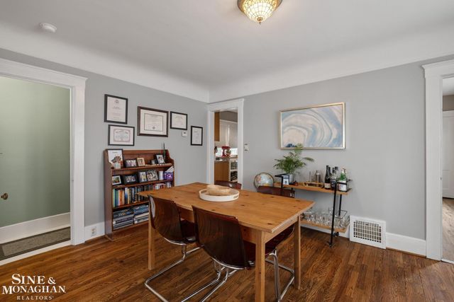 451 Saint Clair Avenue, Grosse Pointe, MI 48230
