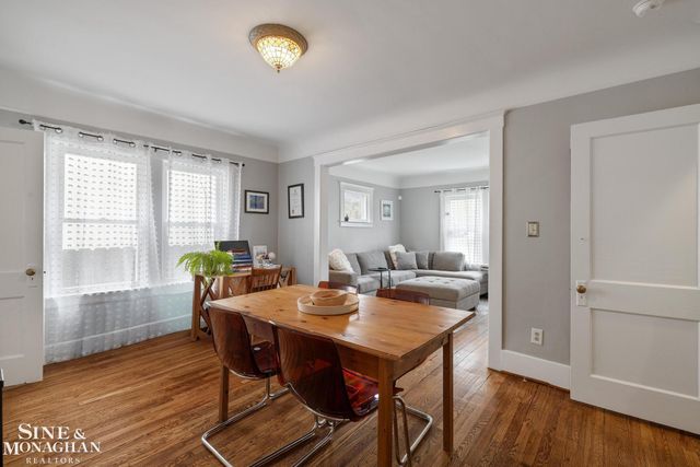 451 Saint Clair Avenue, Grosse Pointe, MI 48230