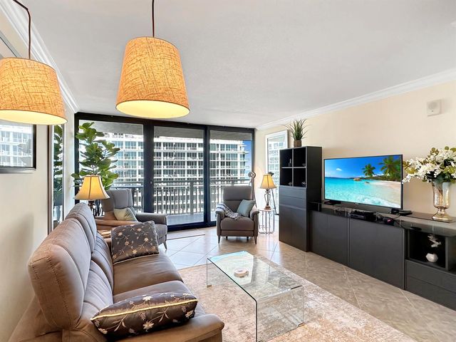 3000 N Ocean Drive 20-b, Singer Island, FL 33404