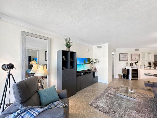 3000 N Ocean Drive 20-b, Singer Island, FL 33404