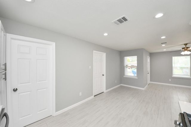 4842 Larkspur Street, Houston, TX 77033