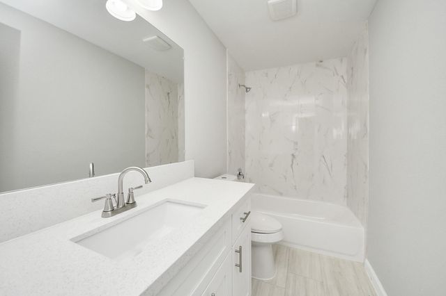 4842 Larkspur Street, Houston, TX 77033